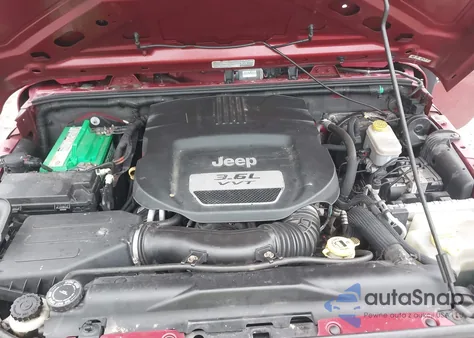 2013 Jeep Wrangler Unlimited Sport z USA, uszkodzony, nr VIN 1C4BJWDGXDL542548